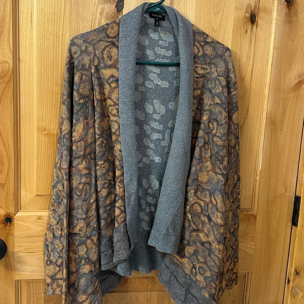 Escada Gray and Cream Knit Cardigan